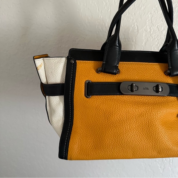 Coach Rare Color Block Swagger 27 Pebble Leather Chain Strap bag - Picture 11 of 13